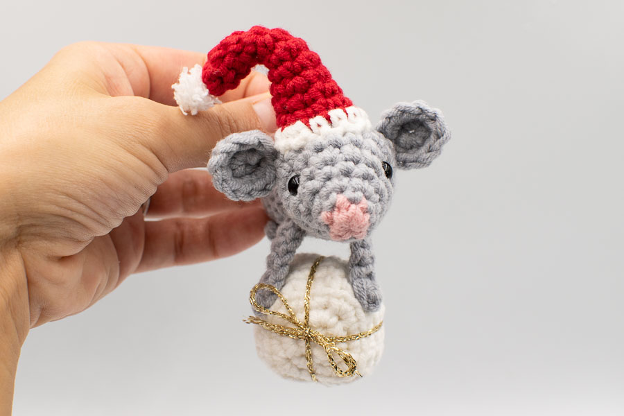 Christmas mouse amigurumi pattern-38