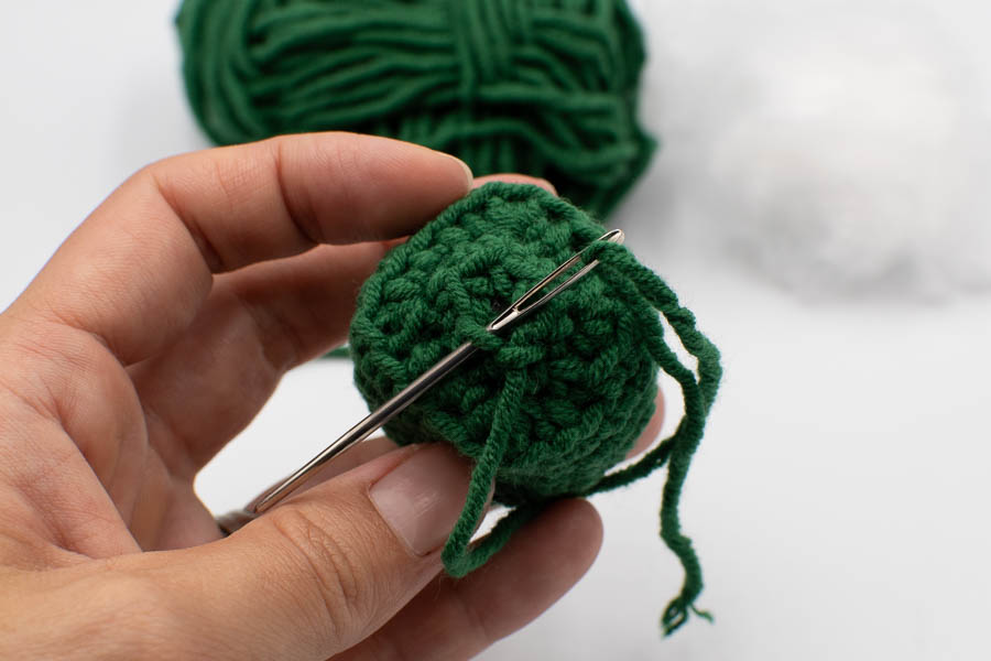 crochet-santa-bag-and-gift-pattern-24