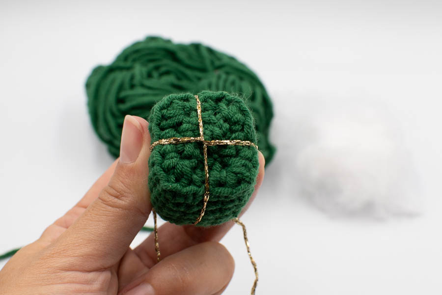 crochet-santa-bag-and-gift-pattern-26