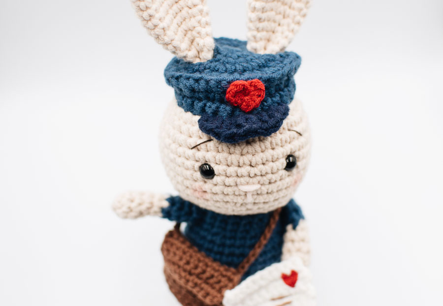 Jojo the mailman bunny amigurumi pattern-41