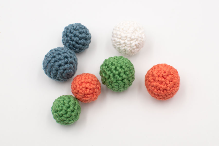 Small and medium crochet bubbles